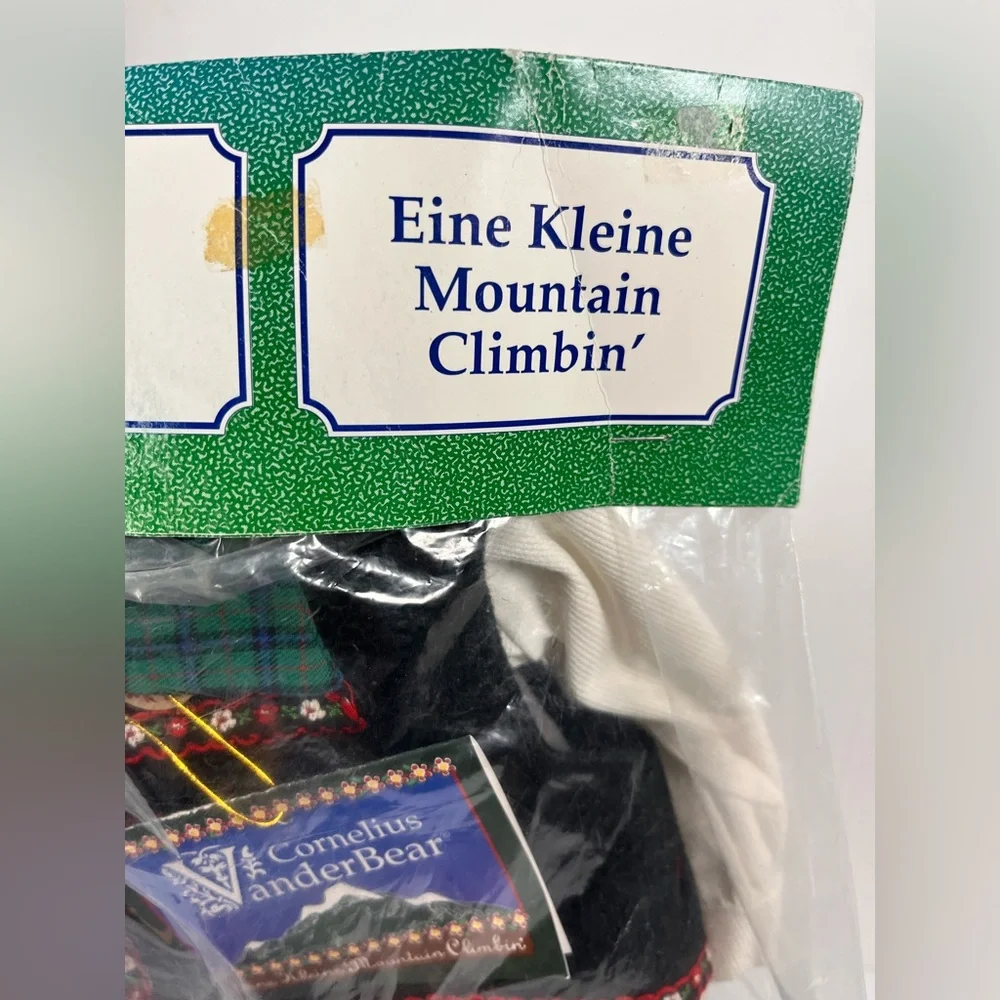 Vanderbear Wear Cornelius Eine Kleine Mountain Climbin' Outfit Alpine Collection